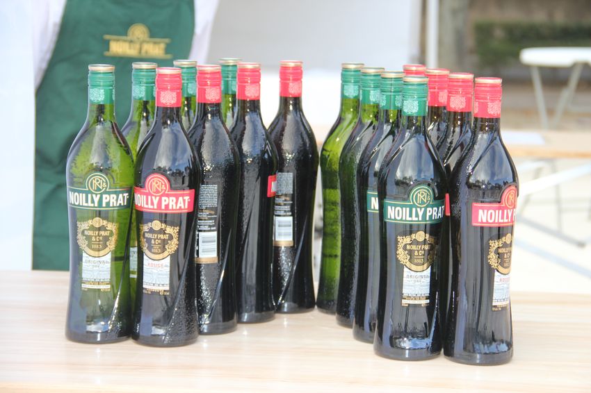 Bouteilles aperitif Noilly Prat